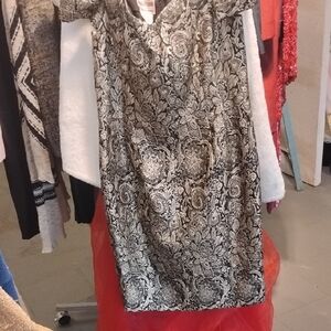 Maggy London Elegant Black and Gold Dress